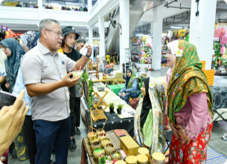 LAWATAN DATUK BANDAR MBKT KE PASAR PAYANG