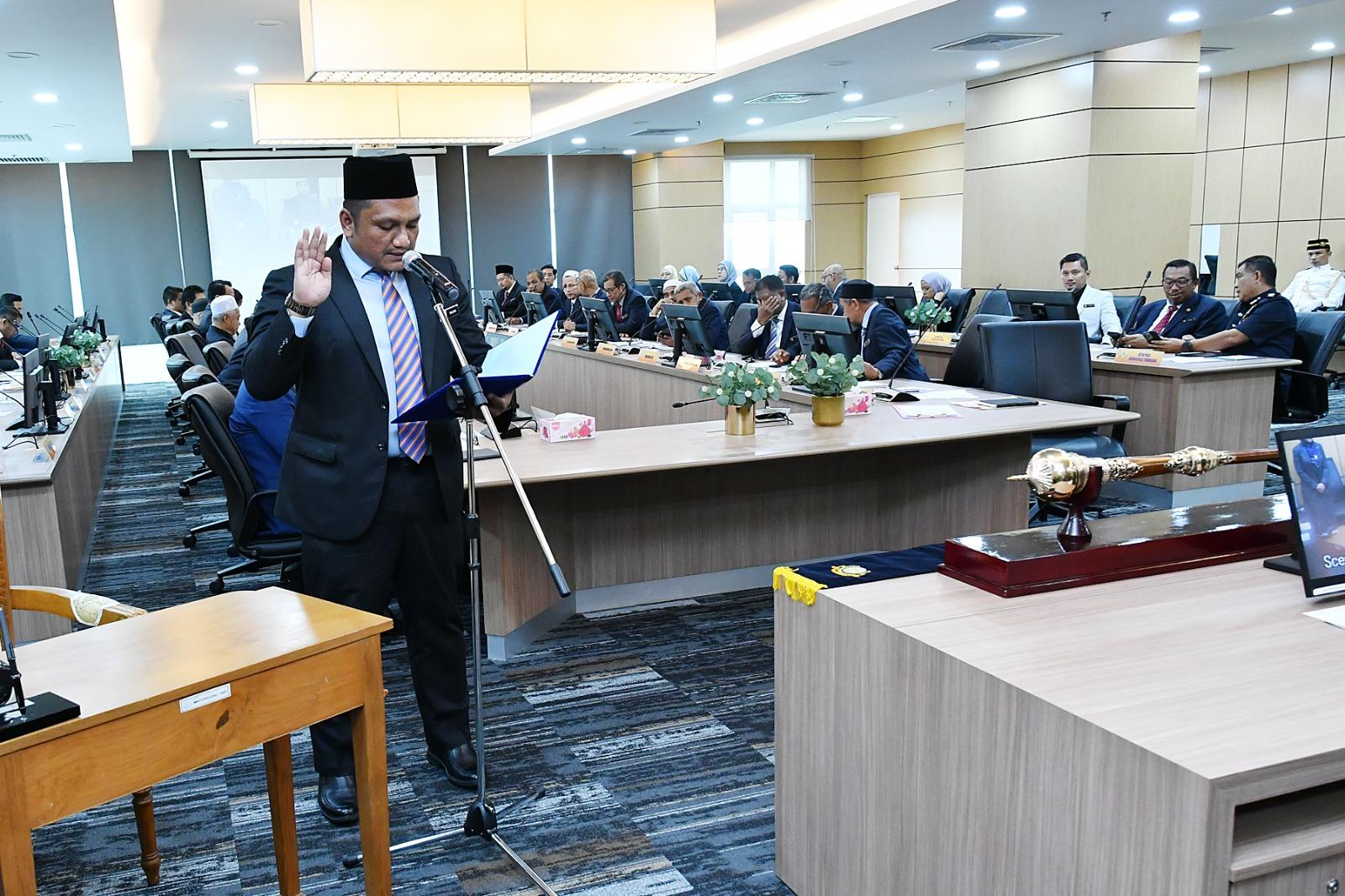 MAJLIS PENGAKUAN MENERIMA JAWATAN SEBAGAI AHLI MAJLIS MBKT